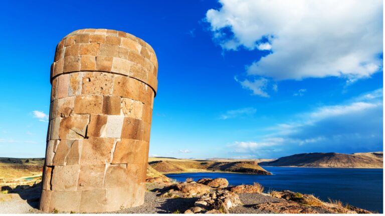 Lago Titicaca e Sillustani – Aventura de um Dia
