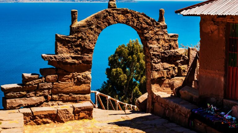 Isla Taquile y Uros 2 días