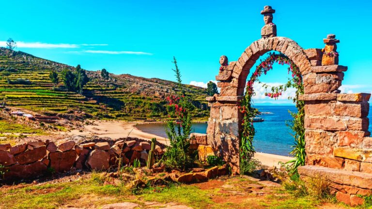 Isla Taquile y Uros 2 días