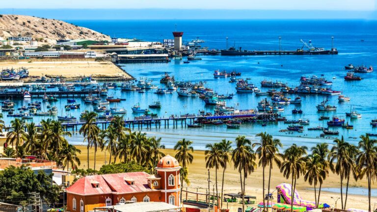 Máncora and Punta Sal Beaches Tour (2 Days)