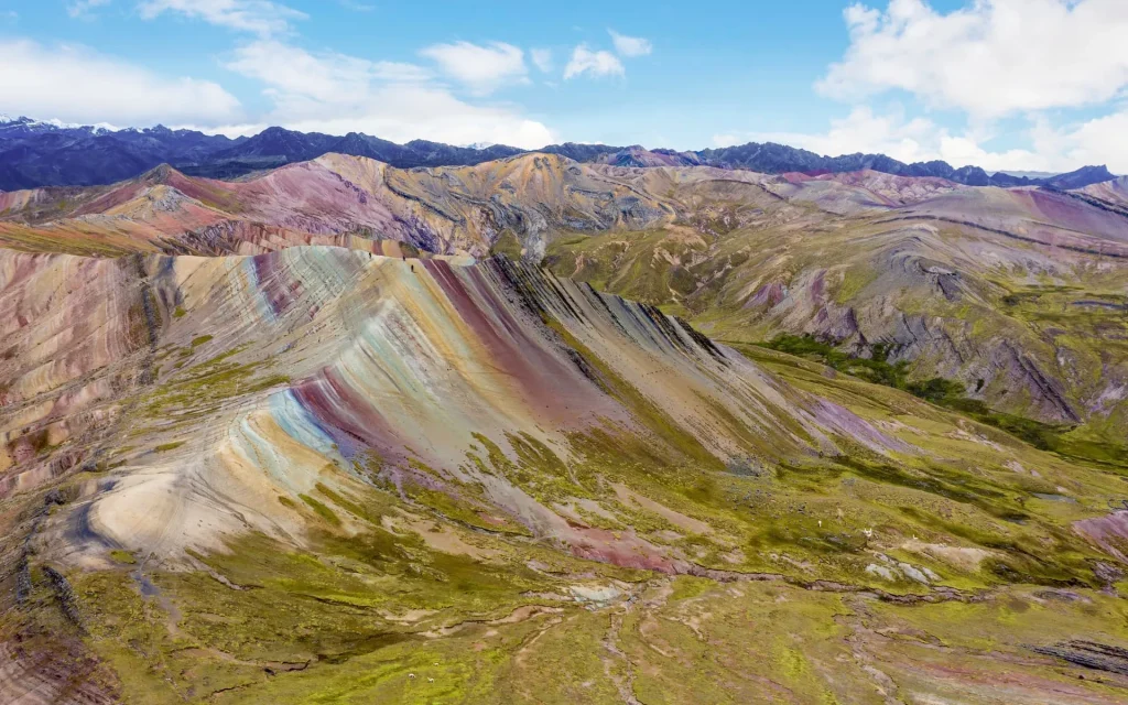 Vista aérea da Montanha Colorida de Palcoyo (Palccoyo), Cusco